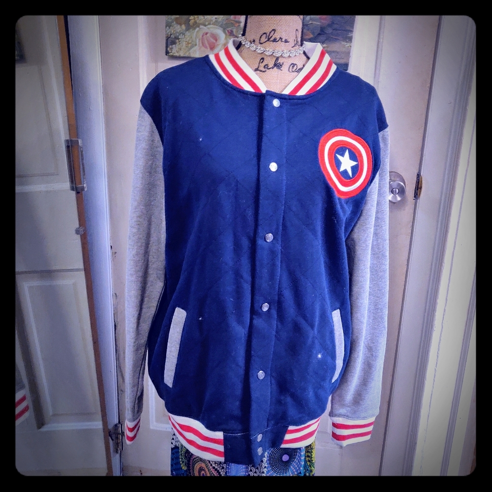 💫 NWT Marvel Captain America Light Jacket 💫